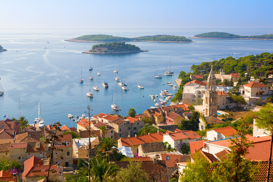 Il paese di Hvar, nella omonima isola