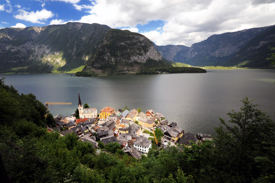 La cittadina di Hallstadt con il suo lago