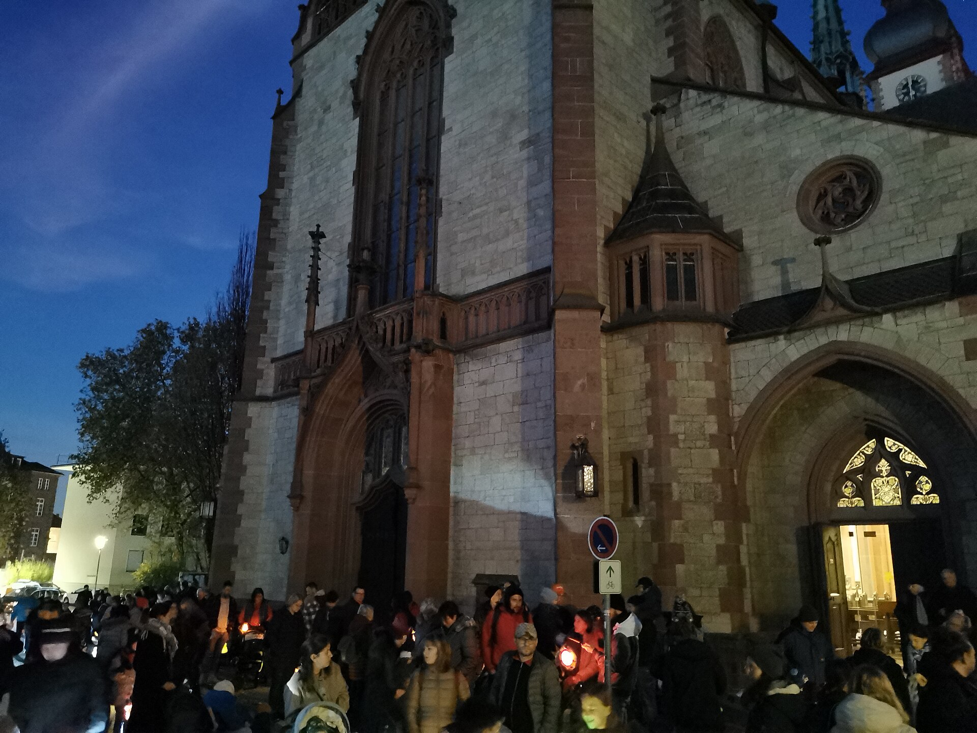 La processione di San Martino con il caratteristico corteo in piazza a Tauberbischofsheim, seguita dal tradizionale mercato nel periodo autunnale.