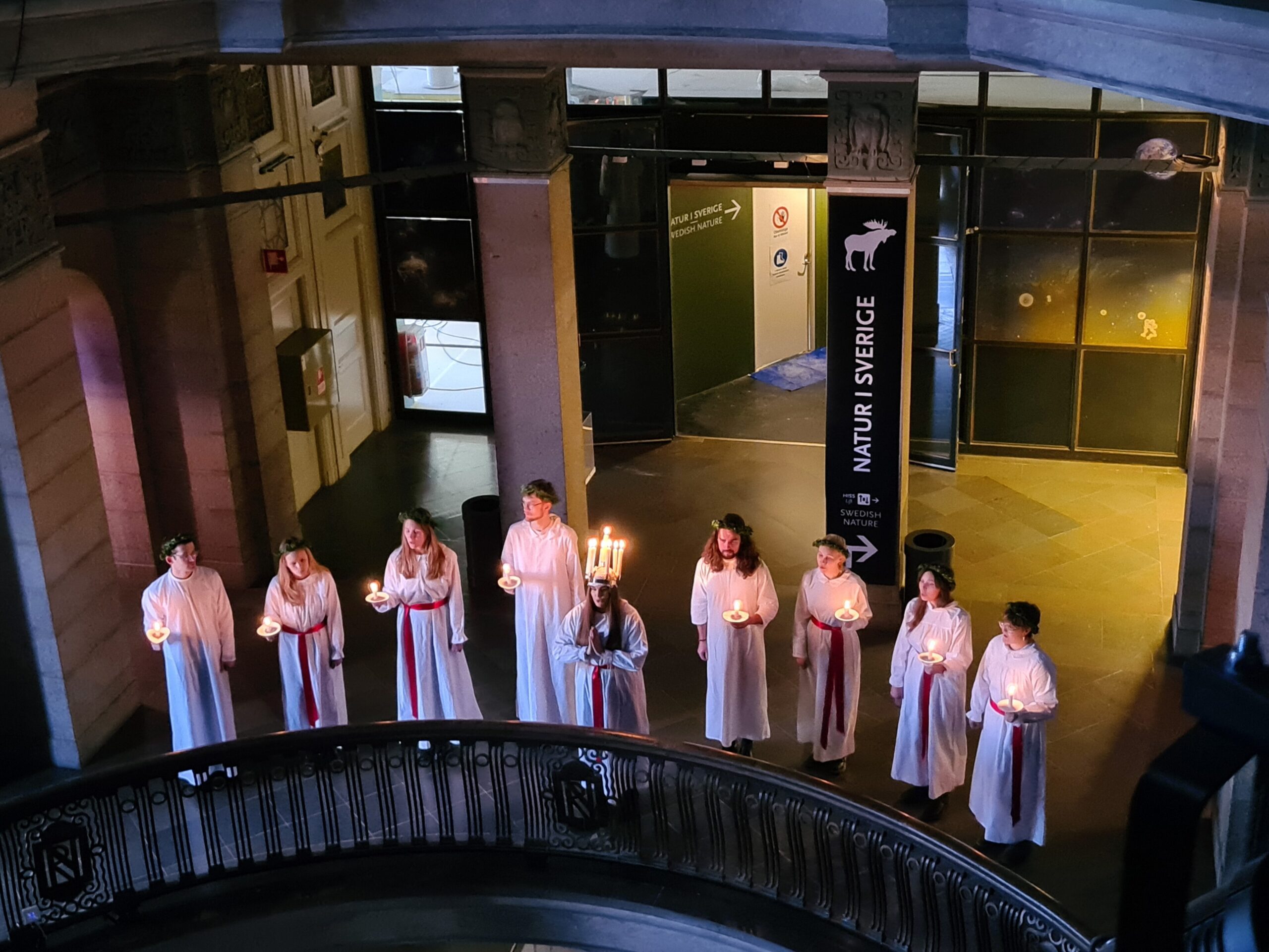 Il corteo di Santa Lucia con le candele, a Stoccolma.