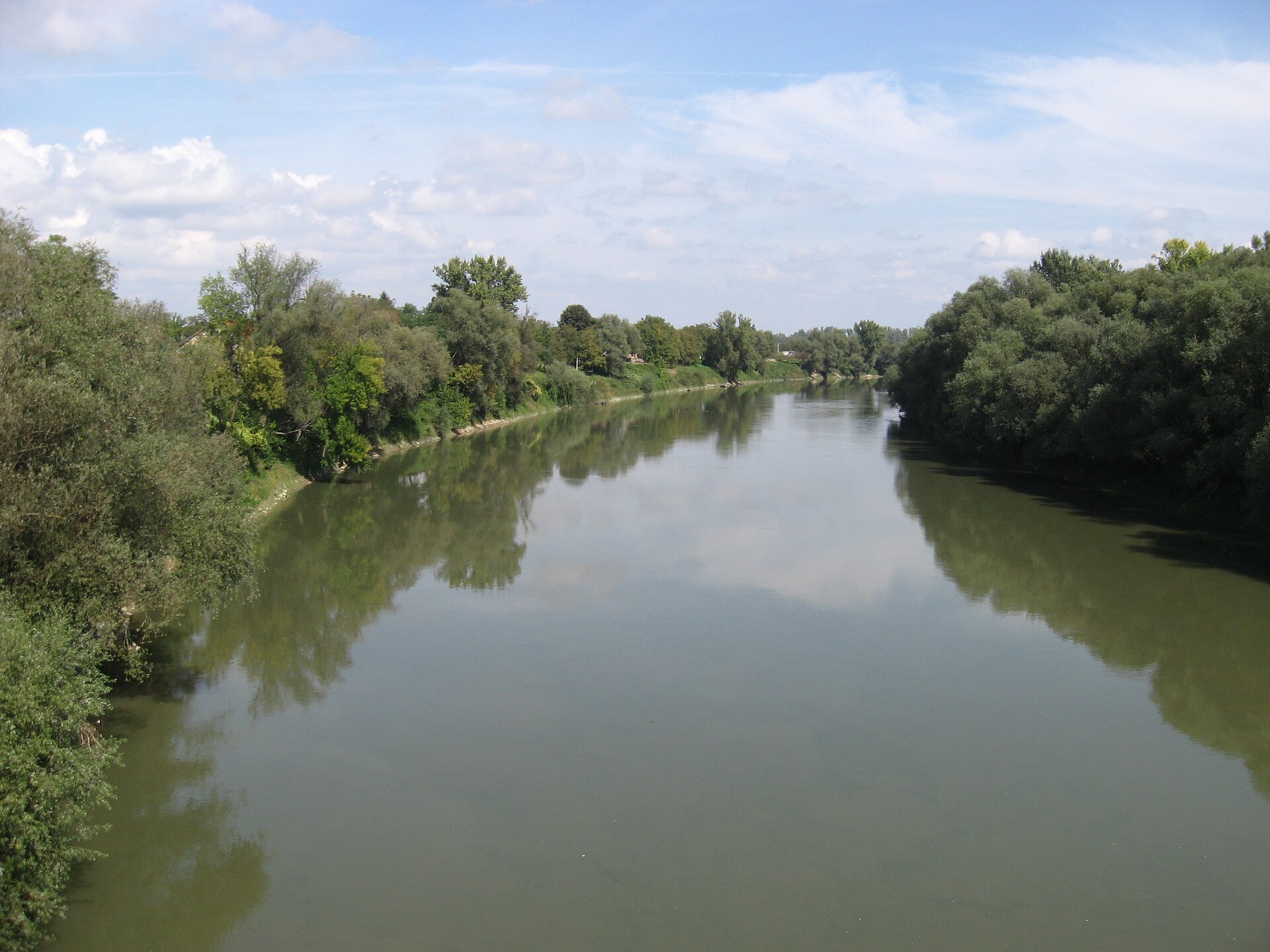 Il fiume Sava a Sisak, in Croazia, uno dei punti suggestivi dell'itinerario autunnale lungo il corso d'acqua.