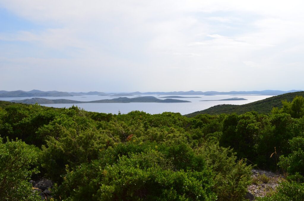 Le isole Incoronate (Kornati) viste dalle colline dell'isola di Pašman
